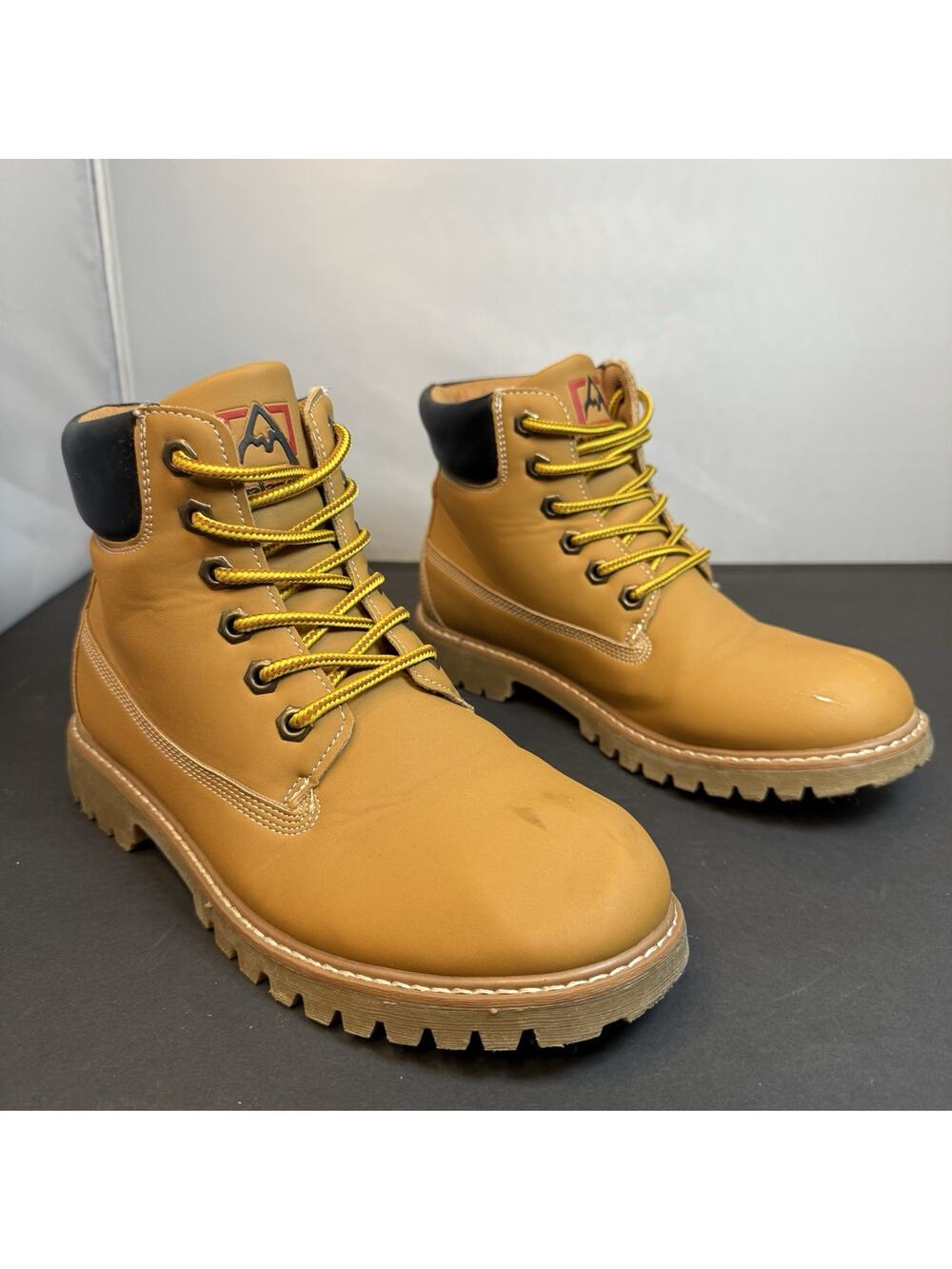 Avalanche Big Kids Wheat Hiking Work Boots Lace Up Lug Sole Size 5 EUC